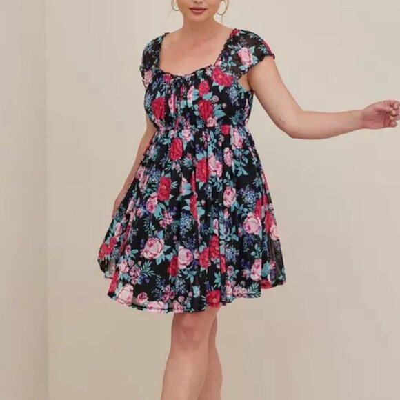 Torrid Dresses & Skirts - Torrid Size 1xl Sweetheart Mini Dress - Mesh Floral / Black